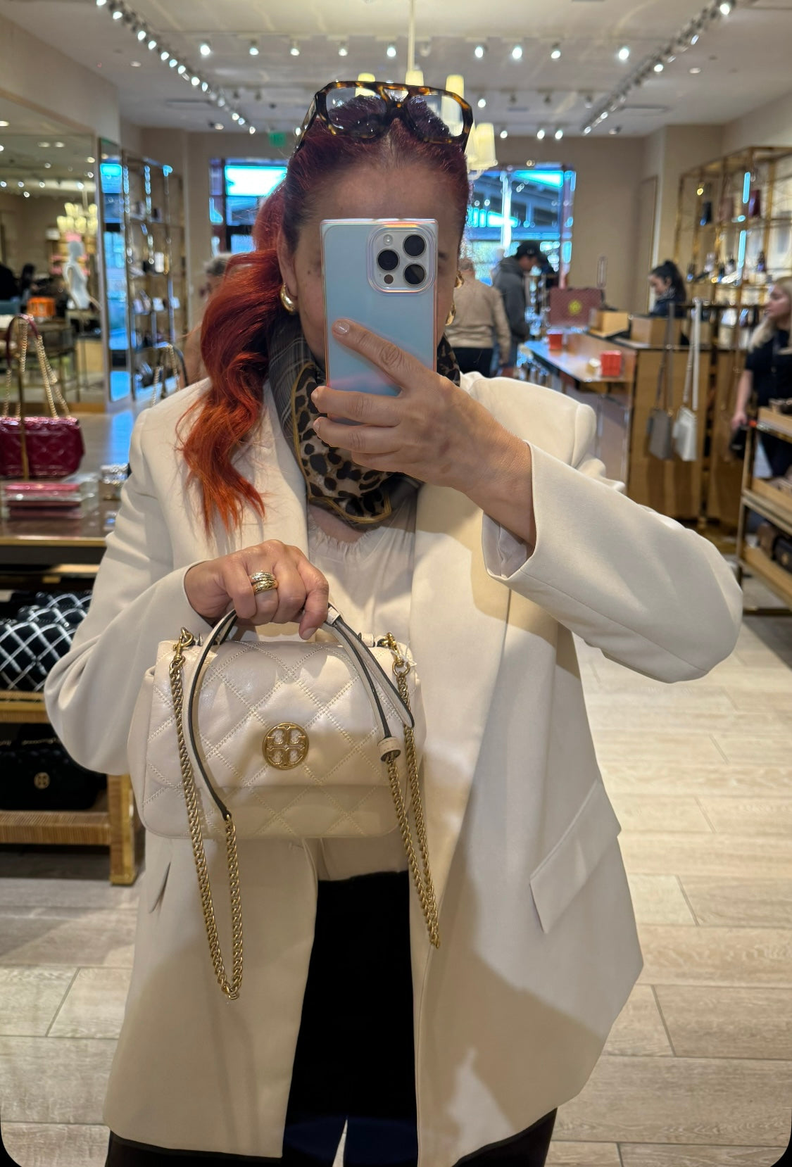 Willa top handle