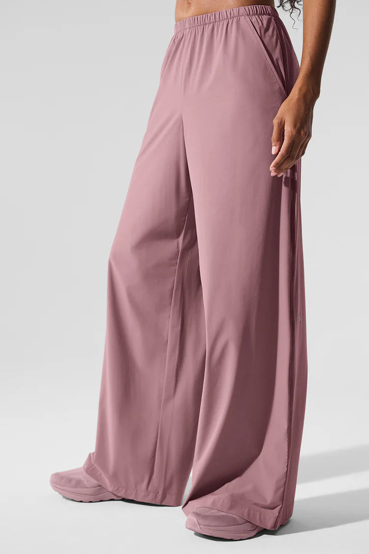 ALO YOGA Breezy Wide Leg Pant