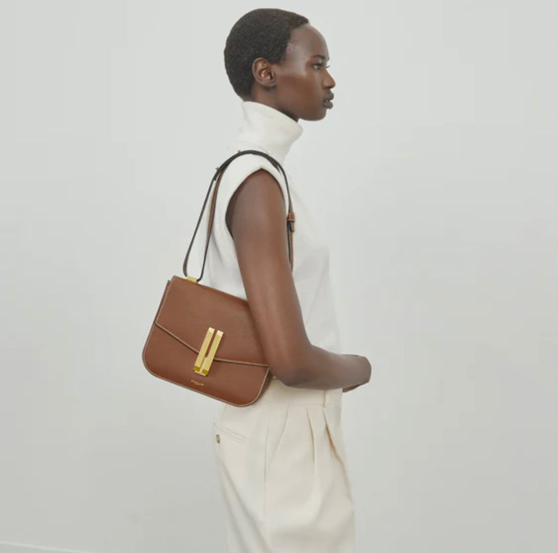 The Vancouver,
Tan Small Grain Ecru Stitching