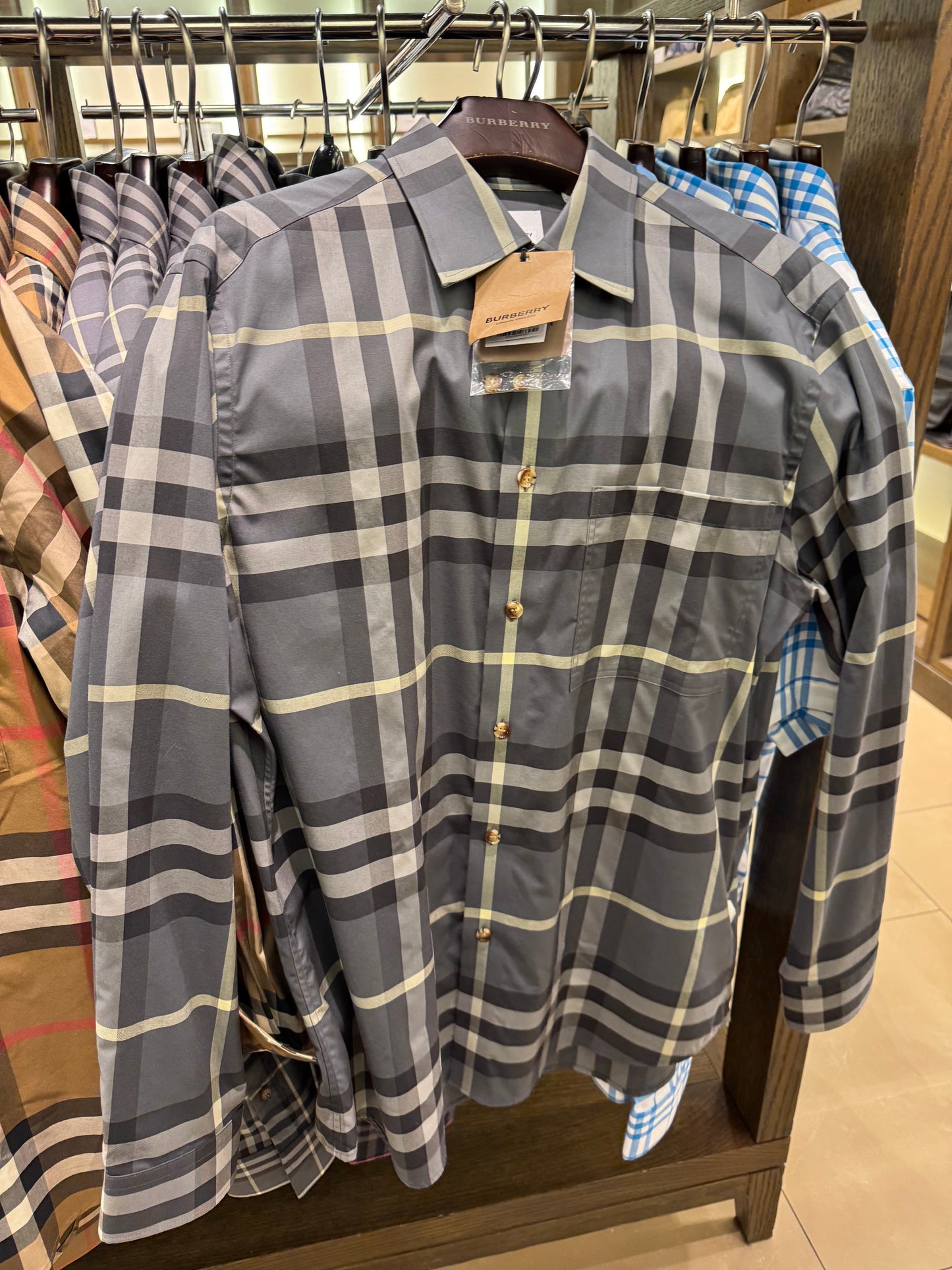 Burberry Erkek büyük kareli gömlek