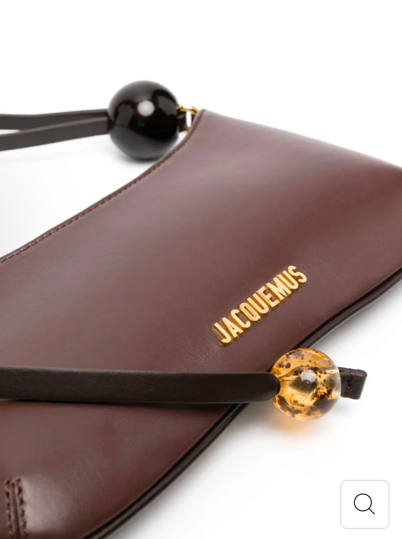JACQUEMUS
Le Bisou Perle