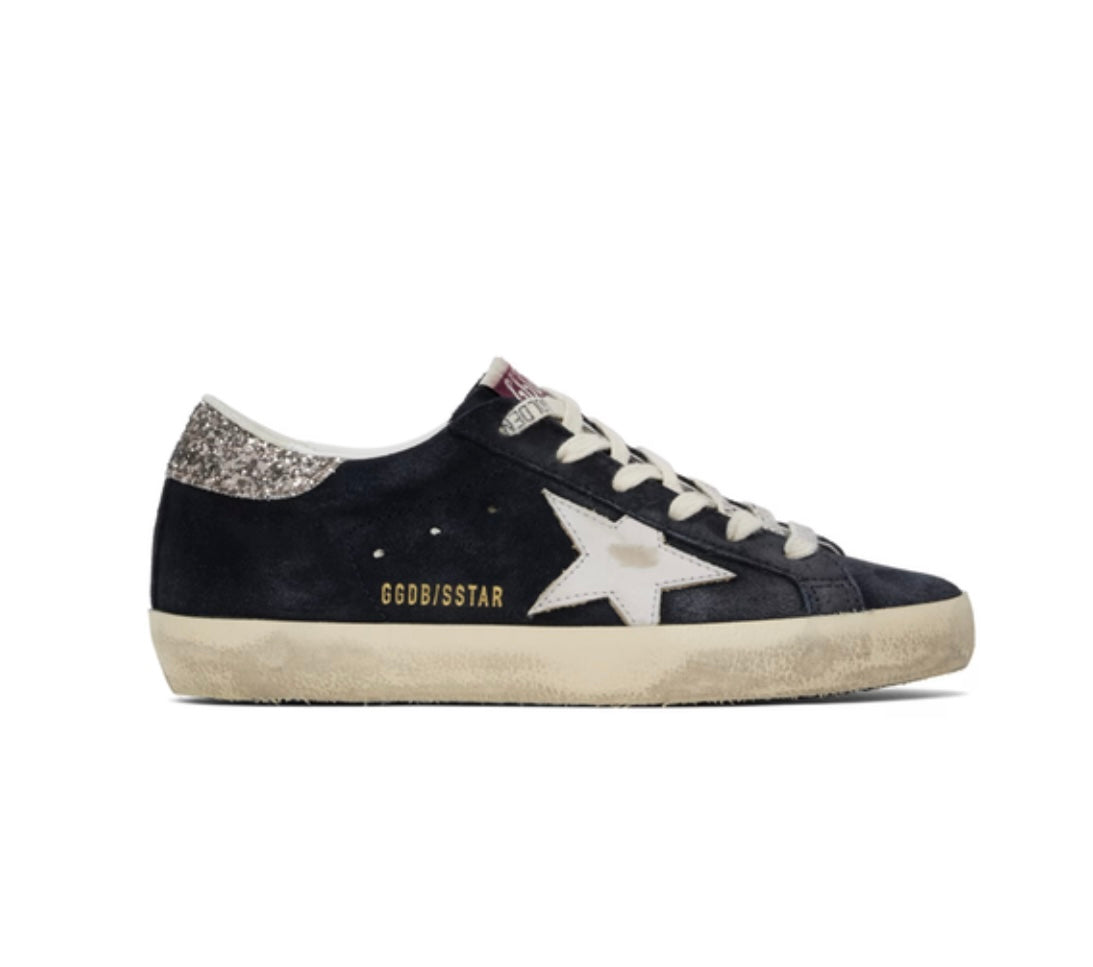 GOLDEN GOOSE
Navy Super-Star Sneakers