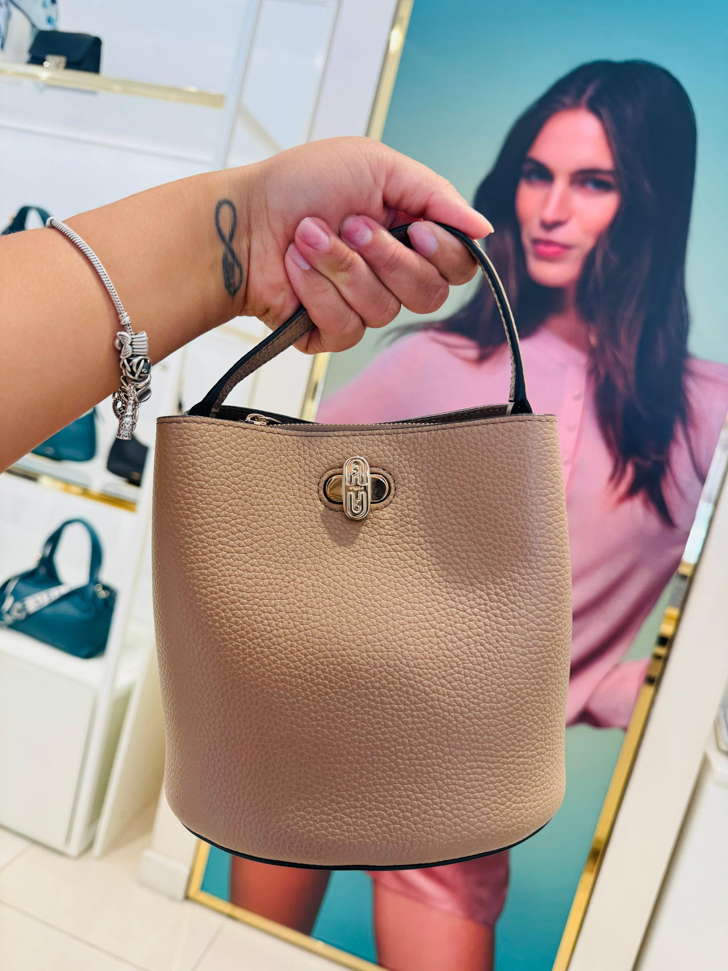 Furla Danae bucket bag mini boy RENKLER➡️