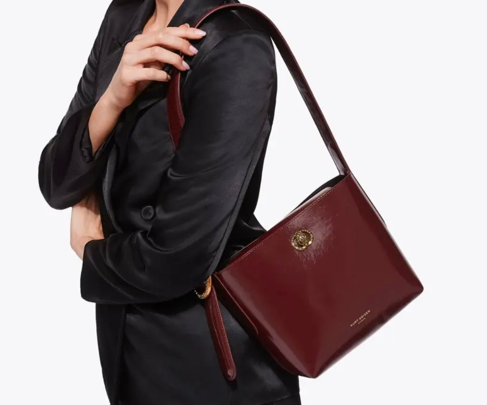 SMALL CHELSEA BUCKET BAG/WINE