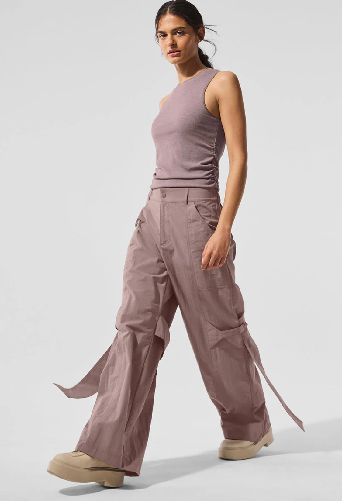 Alo Yoga High-Waist Voyager Trouser Limited Mushroom pantolon