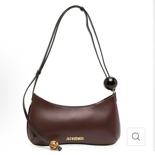 JACQUEMUS
Le Bisou Perle
