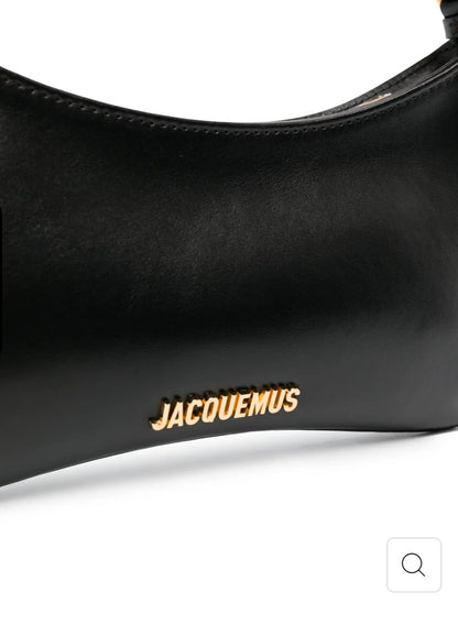 JACQUEMUS
Le Bisou Perle
