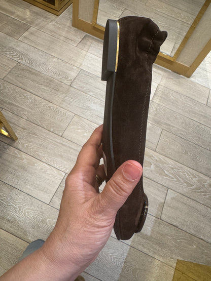 Tory Süet babet