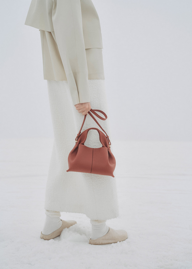 Numéro Neuf Mini Edition Textured Red Clay