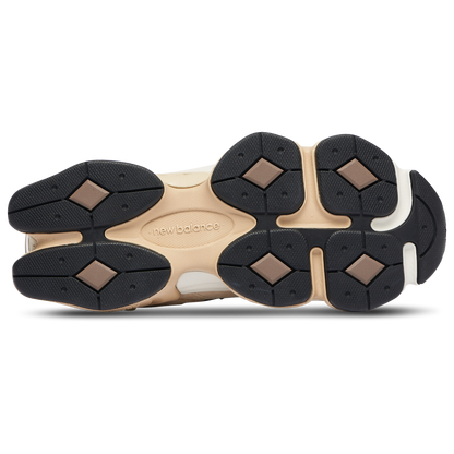 9060 Emerging Brown Pack