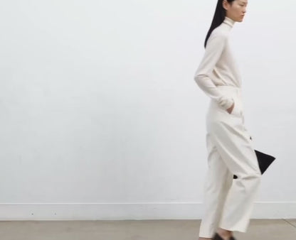 The Midi New York,
Off-White Small Grain