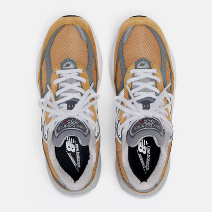 990v6 Made in USA Workwear